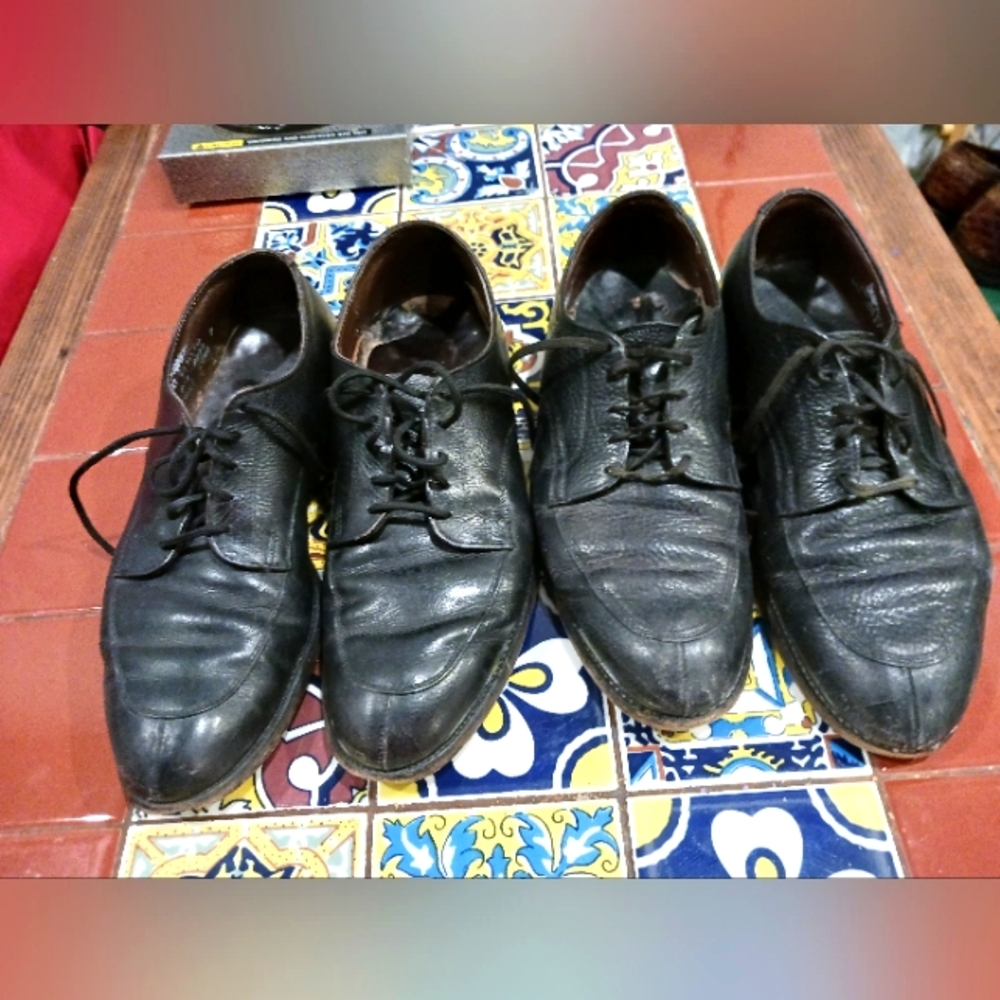 Bundle Of 2 Pair Of Vintage Foot-So-Port Men's Leather Dress Shoes